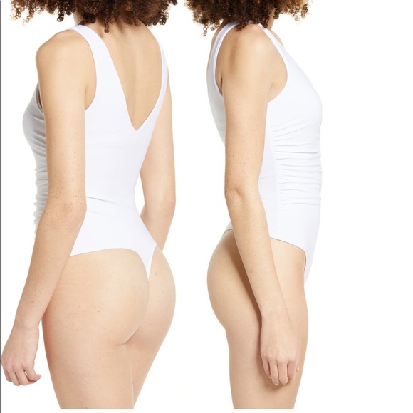 Leith Ruched V-Neck Bodysuit - Picture 3 of 3